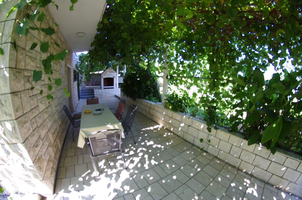 Apartments Luka Lumbarda Exterior foto